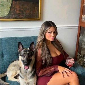 Meet your Posher, Corinne